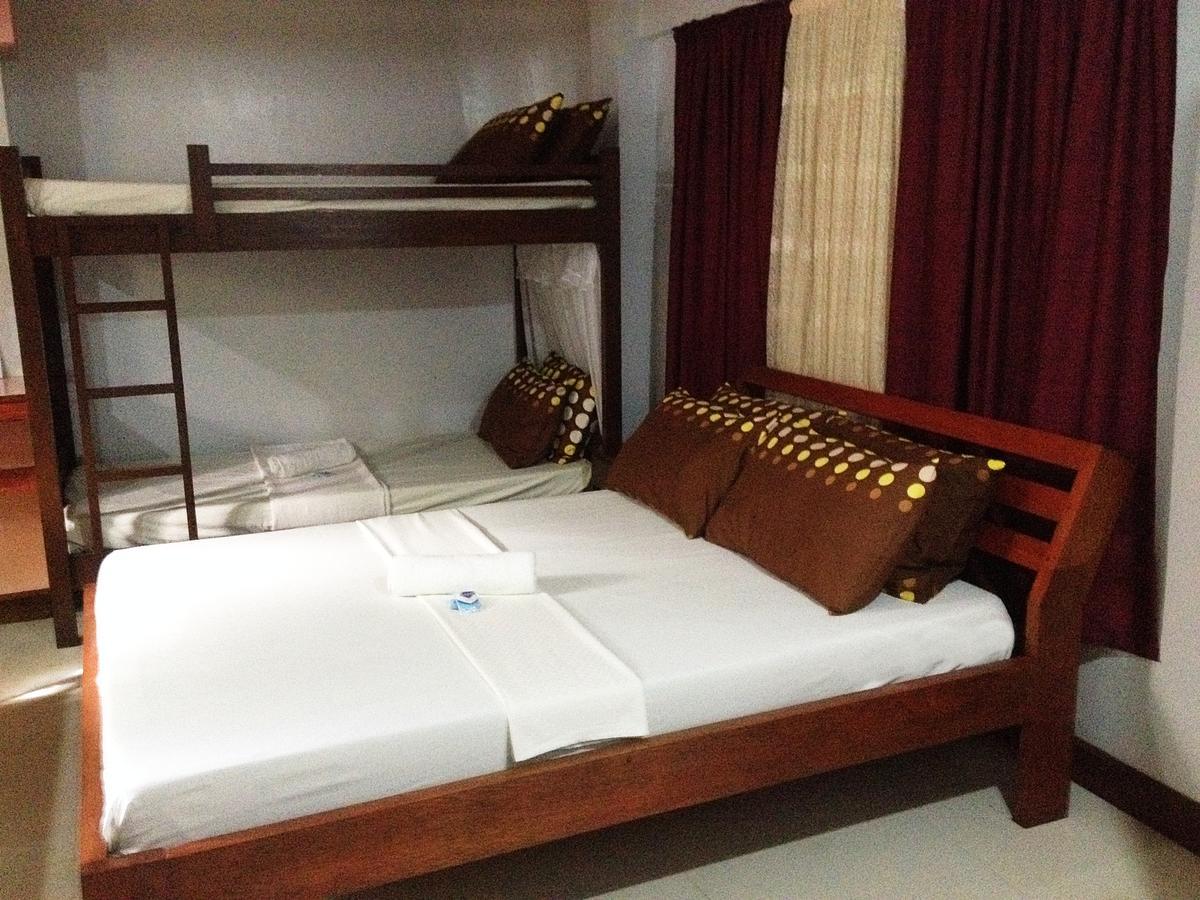 Peria Seafront Pensione Roxas  Exterior photo