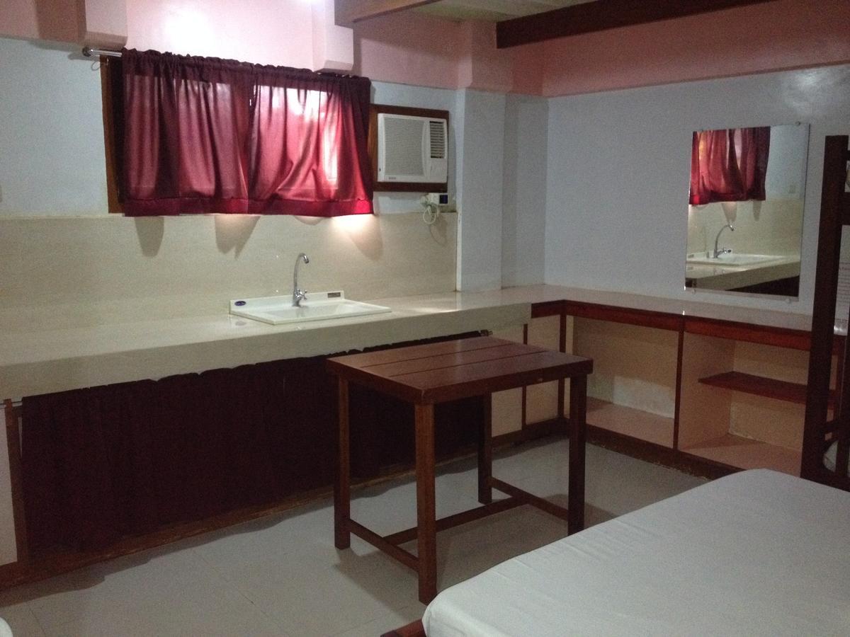 Peria Seafront Pensione Roxas  Exterior photo