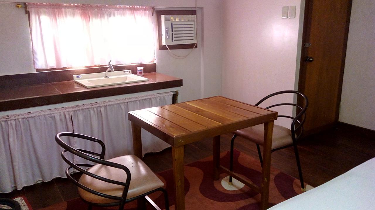 Peria Seafront Pensione Roxas  Exterior photo