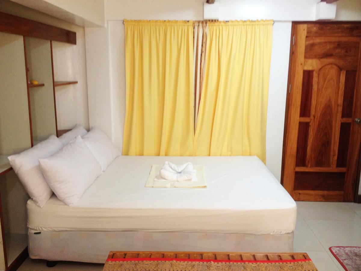 Peria Seafront Pensione Roxas  Exterior photo
