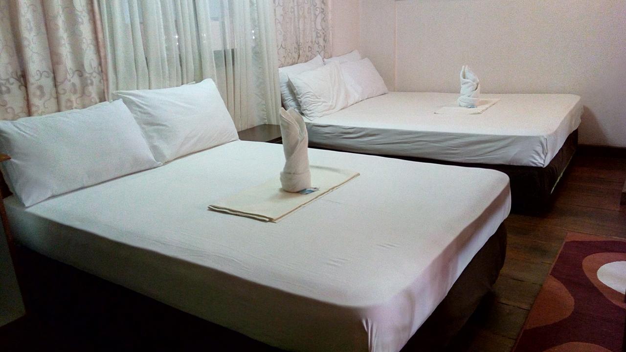 Peria Seafront Pensione Roxas  Exterior photo