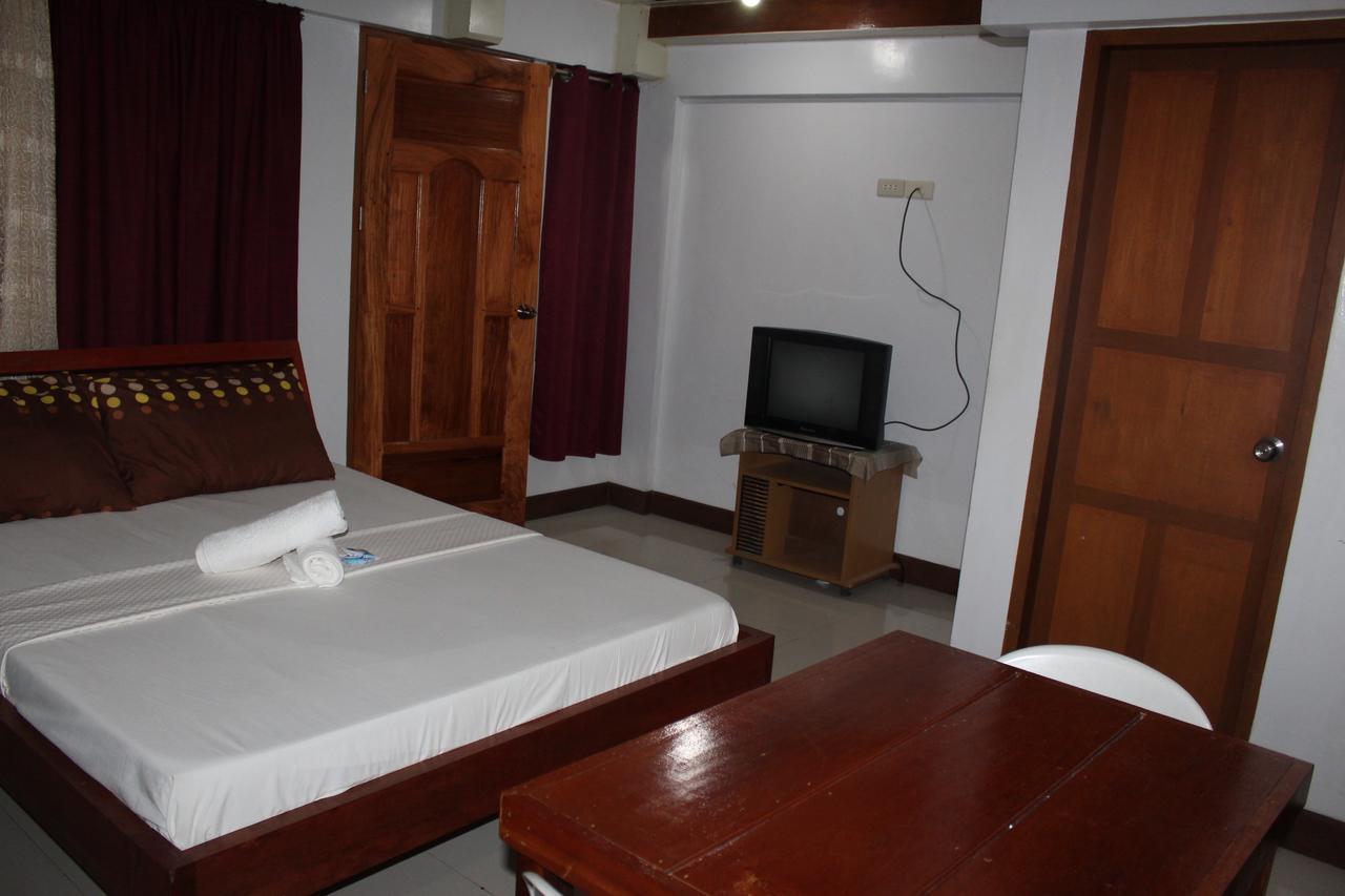 Peria Seafront Pensione Roxas  Exterior photo